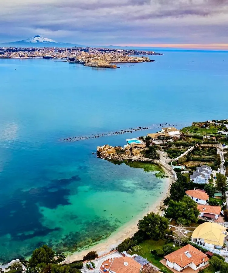 Villa Faro Massolivieri Syracuse 0*,  Italia